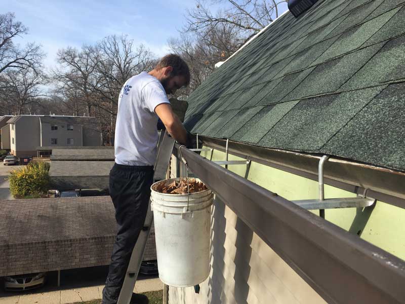 Gutter-Cleaning-Grand-Rapids-mi